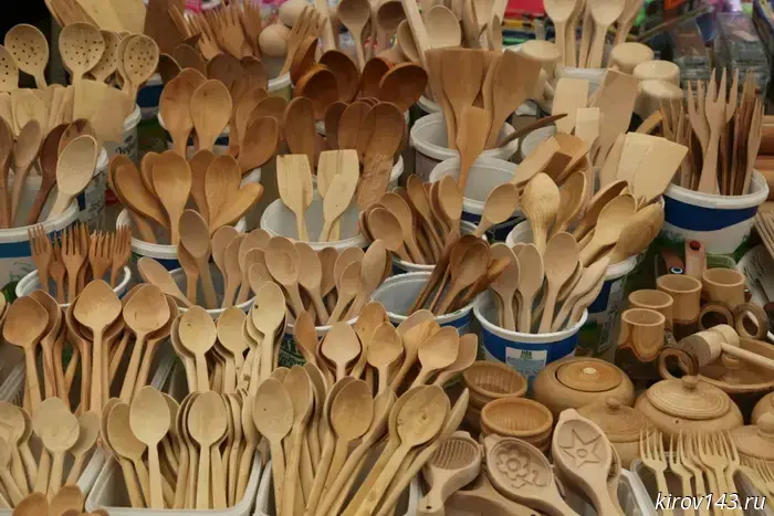 Kirov Oblast sold hundreds of tons of wooden spoons to India.