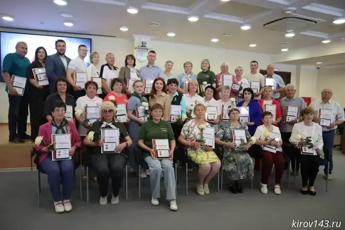 38 volunteers from the Kirov region received the "Everything for Victory" badges for their help to the front.