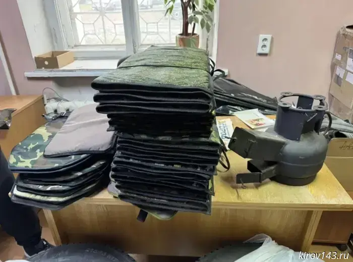 In Kirov, an employee of the Federal Penitentiary Service made stoves and warm seat cushions for fighters of the special military operation.
