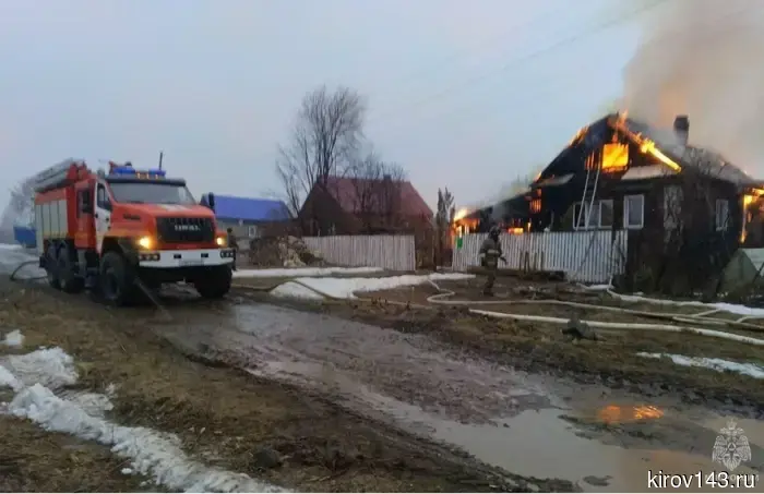 В Кирове и Омутнинске произошли пожары в садовых домах.
