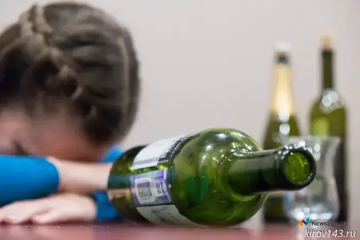 Make the office party memorable, not you passed out under the table: Kirov residents were told how to get through the New Year without alcohol.