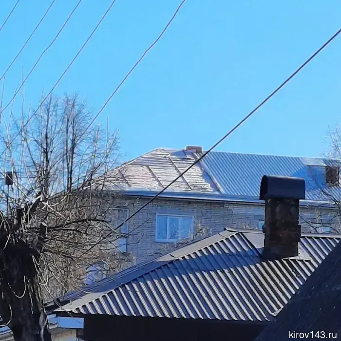 In Yaran, the collapsed roof has still not been repaired: the apartments are flooded.