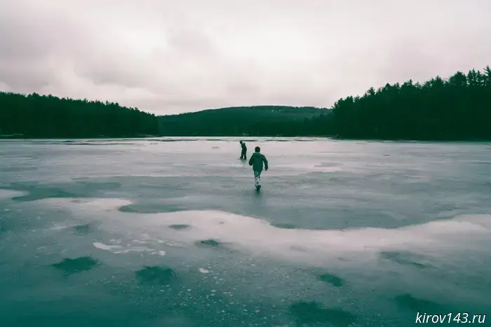 В правительстве сообщили, в какие моменты выход на лед запрещен.