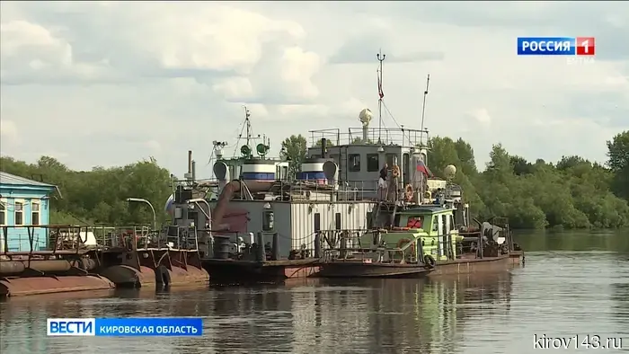 В Кирове продолжаются крупные работы по углублению дна реки Вятка.