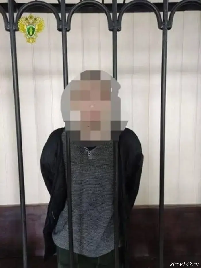 A recidivist thief broke into an enterprise in Kirov and stole scrap copper and brass.